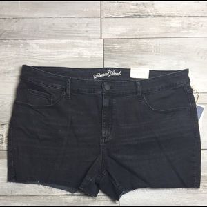 Women’s plus size black jean shorts 20W